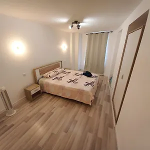 https://maison-5-minutes-du-lac-pied.hotels-rhonealpes.com